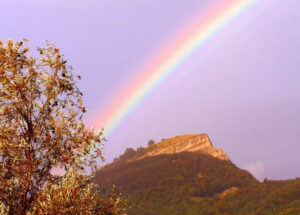 Agricamp Primosole | Arcobaleno sul monte Penna